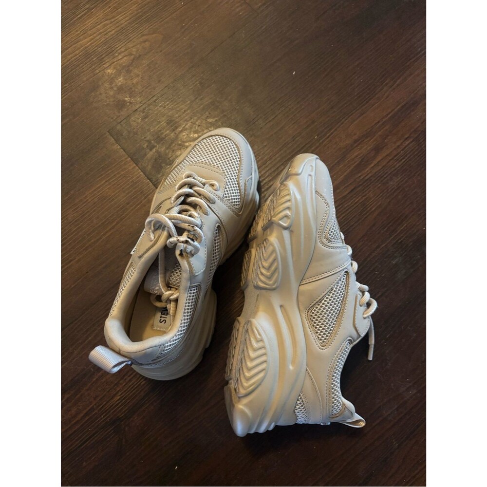 Steve Madden Possession platform sneakers in a beige or bone color - Picture 4 of 4